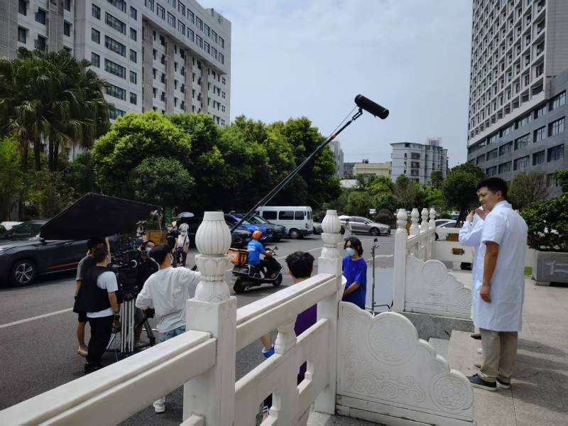 威宁广告片拍摄公司低成本实现高规格制作的诀窍